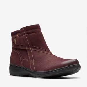 New In Box Clarks Carleigh Style Bootie in Wine Nubuck - Women’s 8.5W